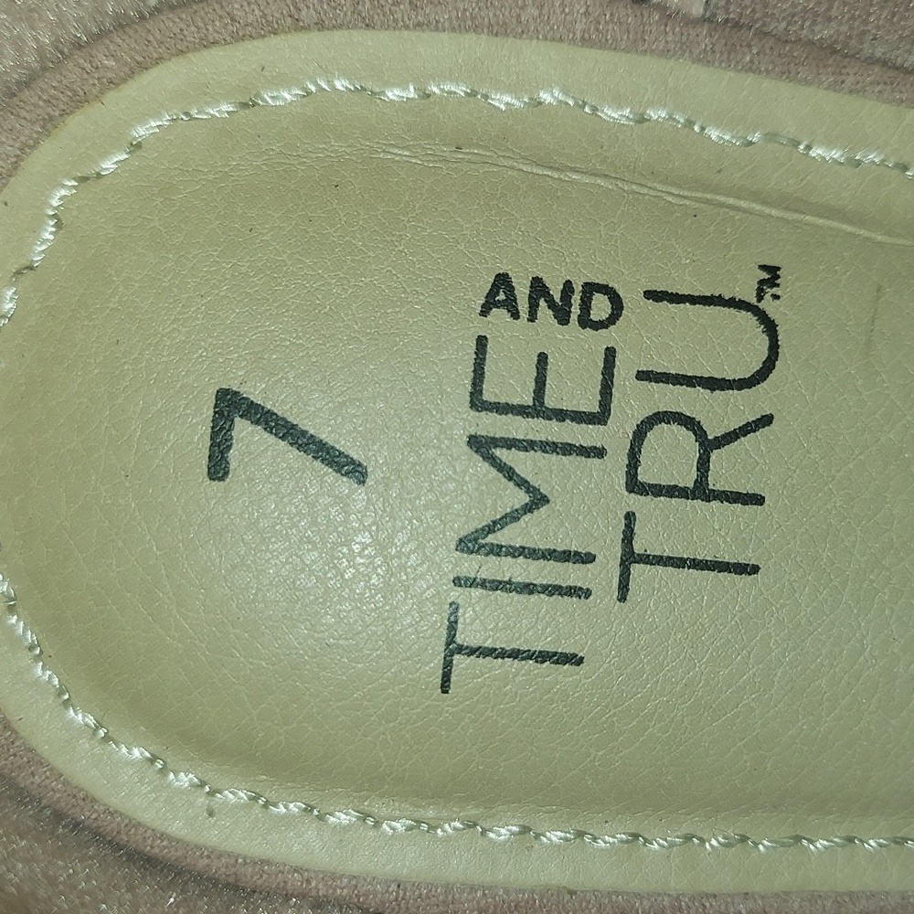 Ladies Flats - Picture 3 of 4